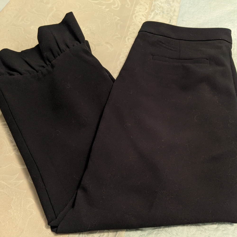 Banana Republic Logan cropped black pants with ruffle Hem